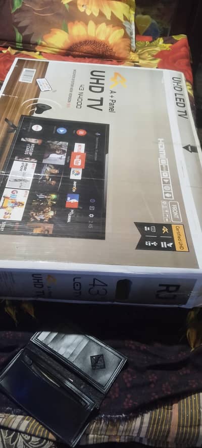 10 /9 13 Android version 16gb rom or 2 gb ram 03097443049