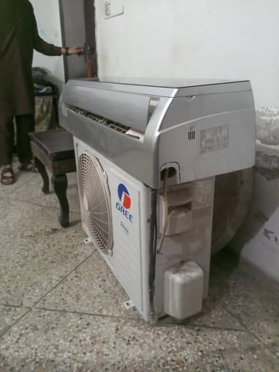 gree inverter ac 1.5 ton fore sale with remote plate and 3 fit pipe