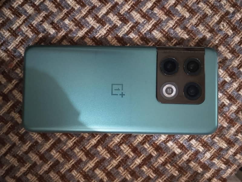 OnePlus 10 pro 1