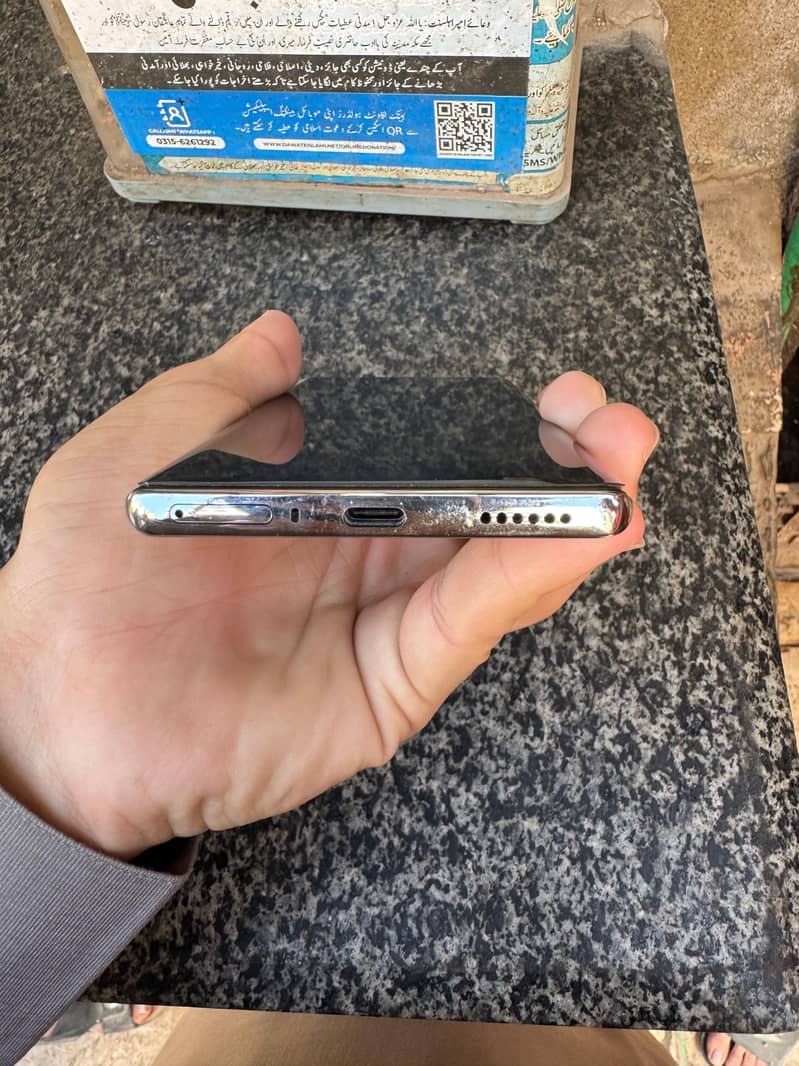 Techno camon 40 pro 1