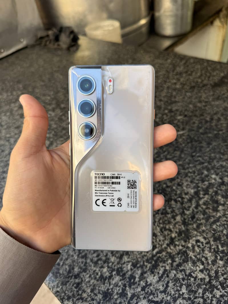 Techno camon 40 pro 3