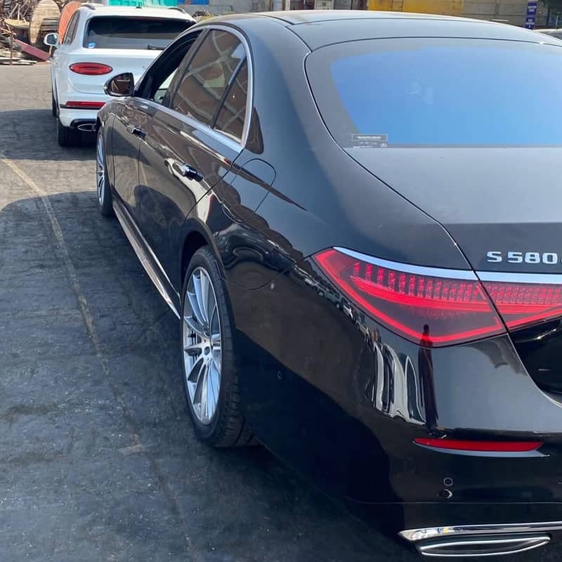Mercedes Benz S 580e 8