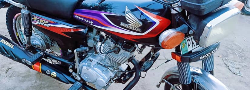 Honda CG125 2017 Lush Condition 10/10 Black Honda