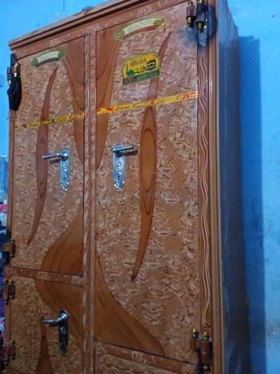 Used ma Cloth stand ha