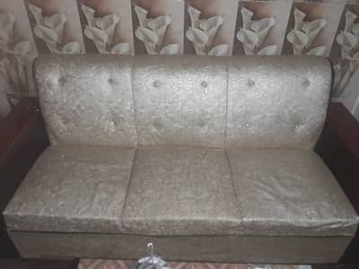 6 Seaters sofas urgent sell net clen