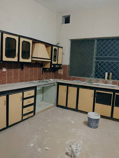 1 Kanal Upper Portion Available For Rent In Old Officers Colony.