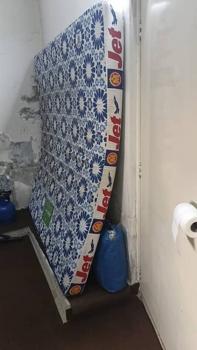 master foam mattress, double bed , very good condition, 4 inches doub