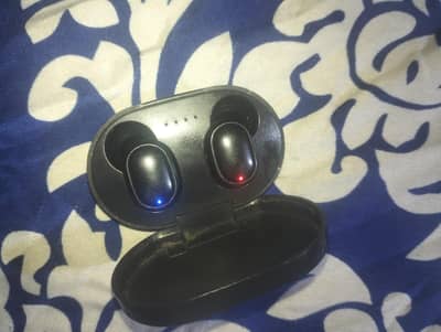 black Bluetooth  earphones