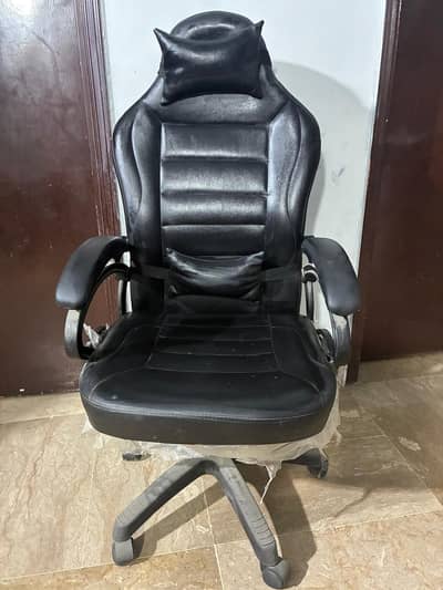 Gaming Style Computer Chair – Adjustable & Comfortable – Black