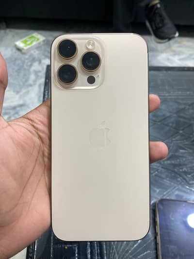 16 pro max Desert titanium