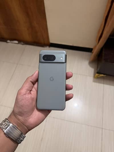 Google Pixel 8 Hazel color
