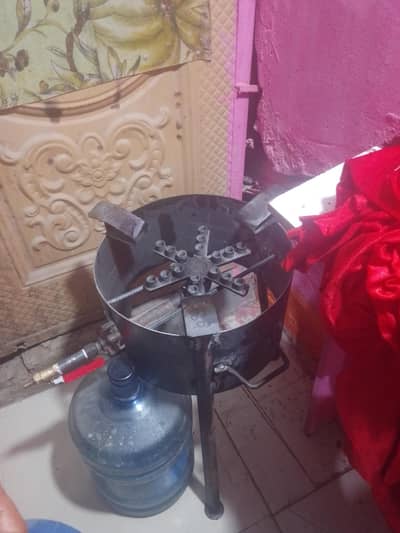 samosa roll and halwa puri ka muqammal setup