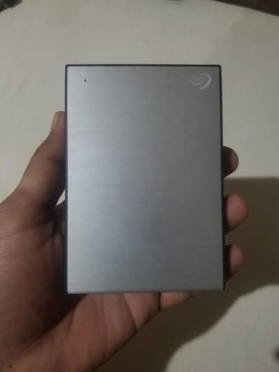 Seagate 5TB Extrenal Hard drive speed 3.0  with 100% health