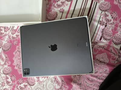 ipad pro m1 chip 128gb just like brand new