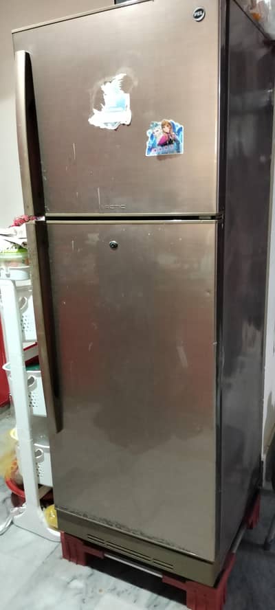 Large size refrigerator