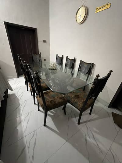 Dining table for sell