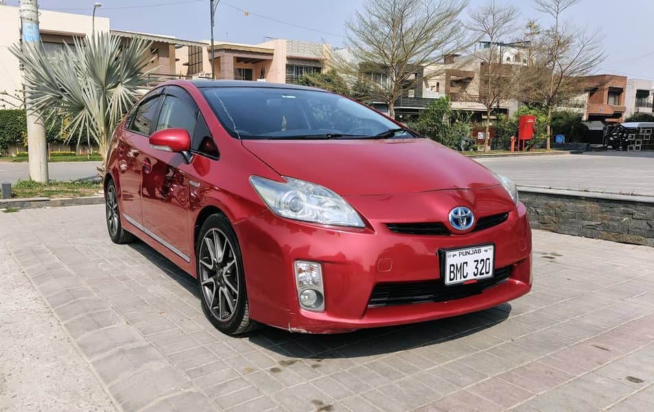 Toyota Prius GS Touring Selection 1.8 Hybrid Panoramic roof Solar AC ...