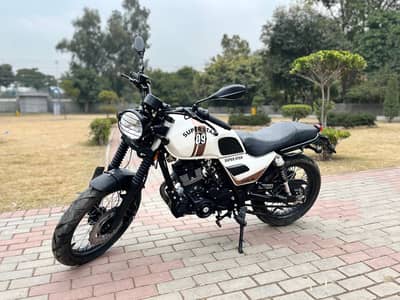 Super Star 150-H Cafe Racer (Officer Driven)