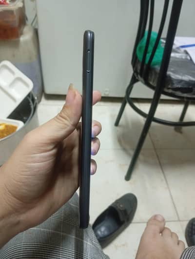 hote 12 ply. 5gb. 64gb.