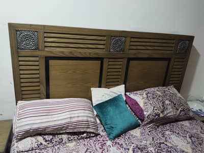 Complete Wood Bedroom Set + Bed Mattress