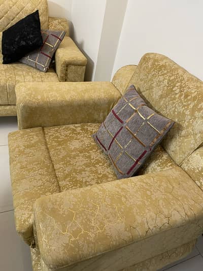 Selling 5 seater sofa