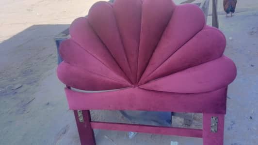 Brand New bed Only bed ha sath lary ha urgent sale 03154056794