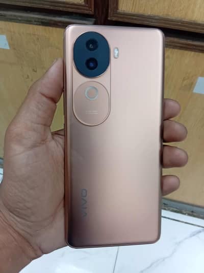 Vivo v40e 5g Full condition 10by10