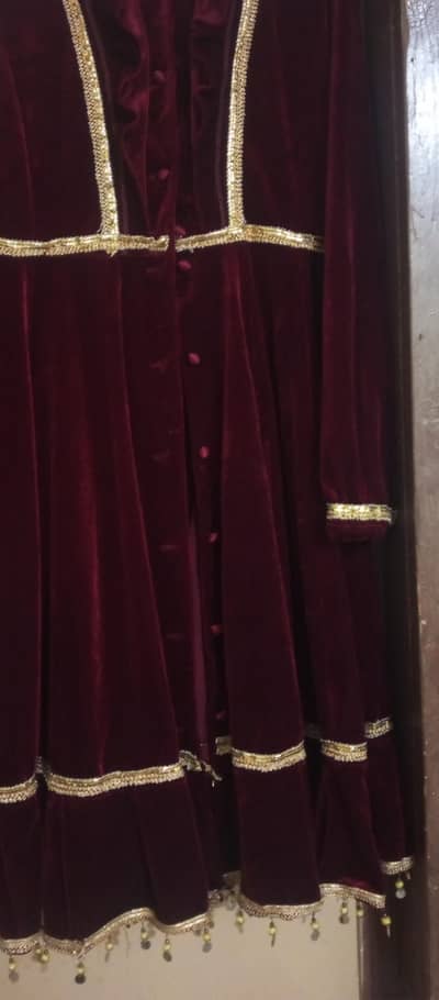 girl dress just like new