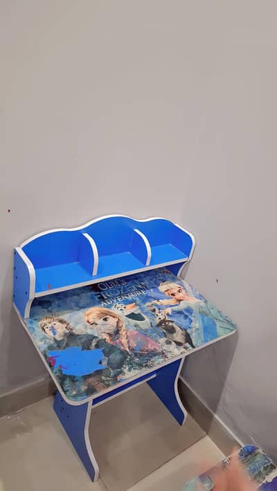 good condition baby study table and chair resonable price