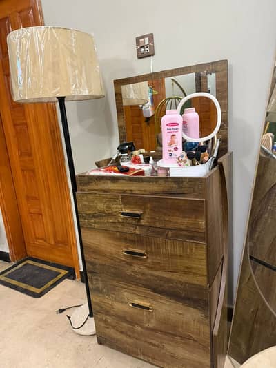 Vanity table for sale
