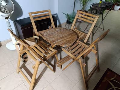 Folding 4 Chair and 1 table for outdoor