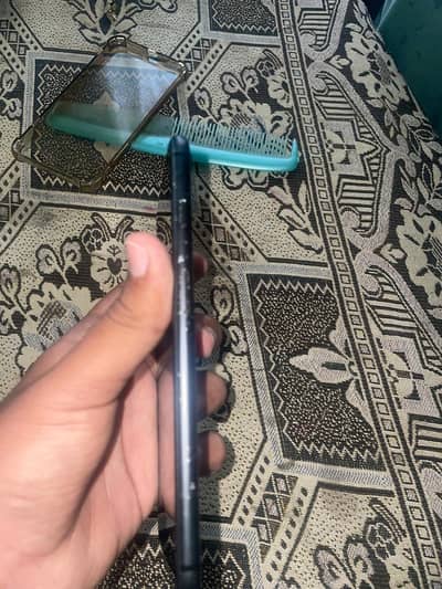 iPhone 8 plus 10/10 condition all okay water pack 64 GB