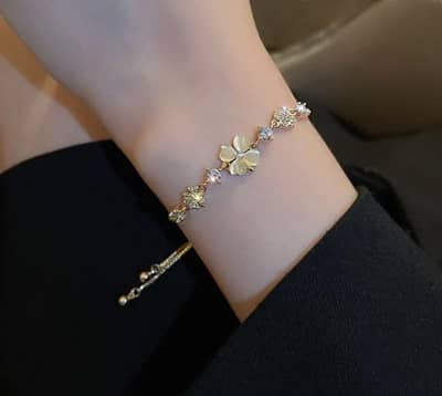 Pc Gold plated flower charm bracelet