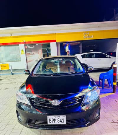 toyota corolla 2012 minor taching  lahore number  leather seats