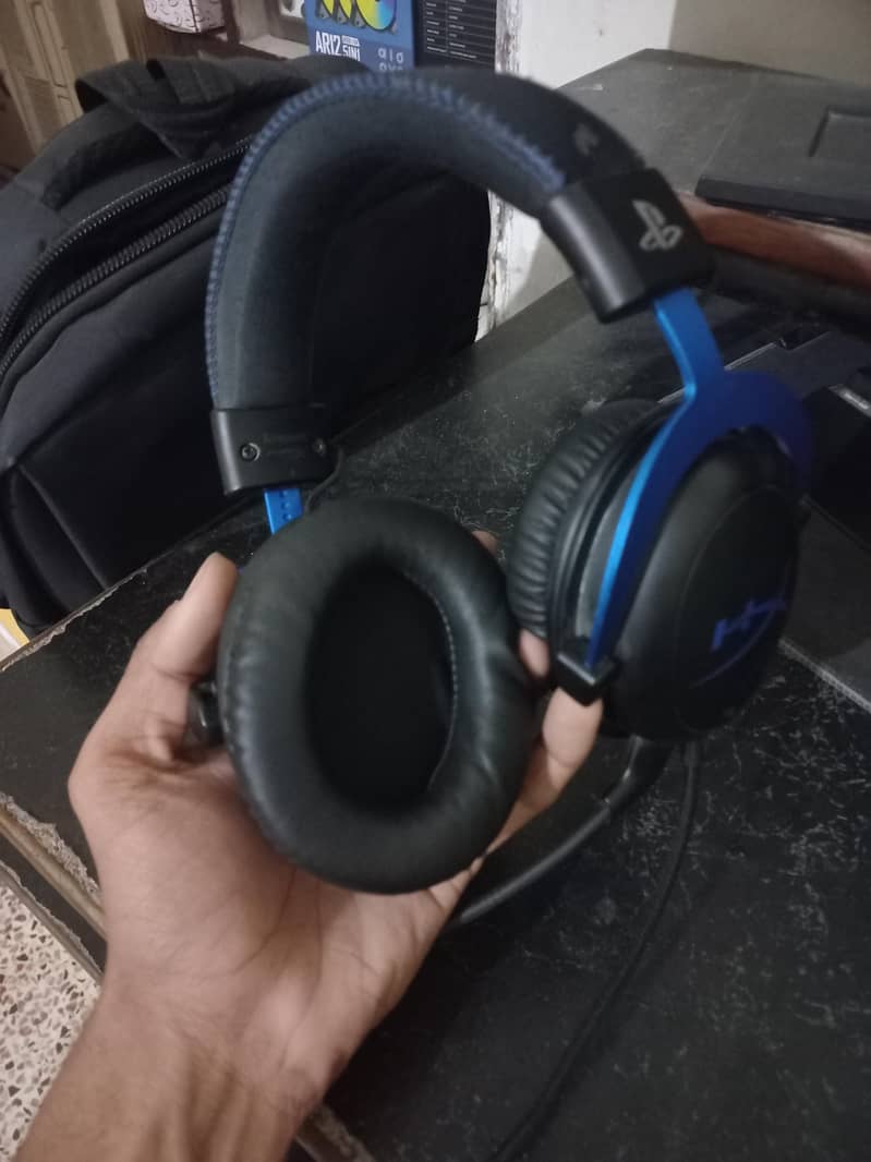 Hyperx Cloud 2 (with original hyperx extension cable) 2