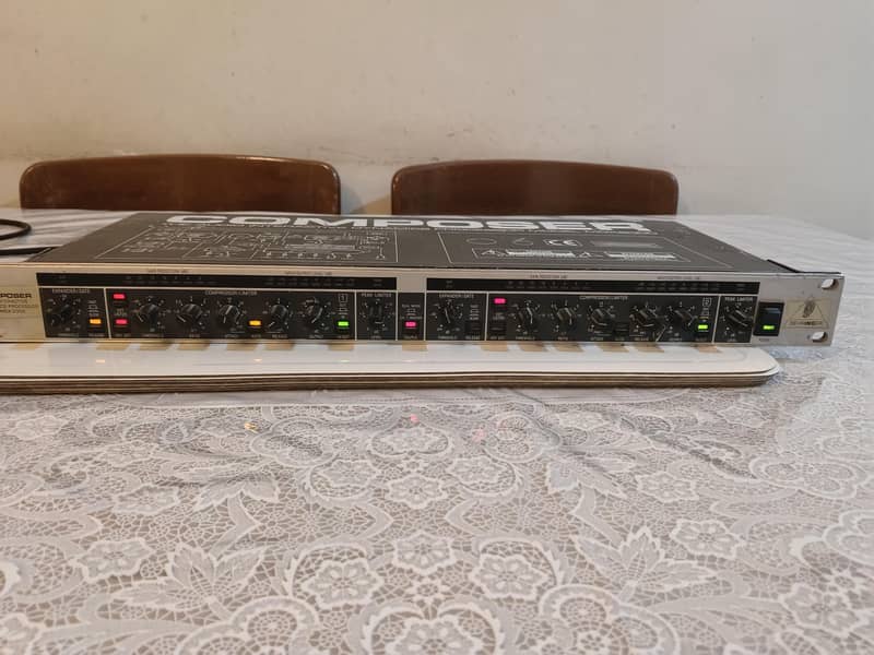 BEHRINGER 2 Channels Compressor 3