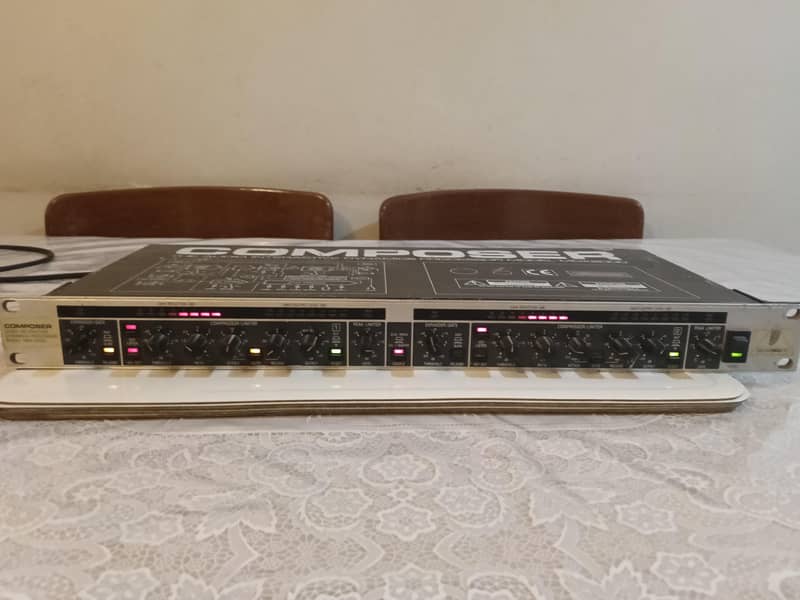 BEHRINGER 2 Channels Compressor 5