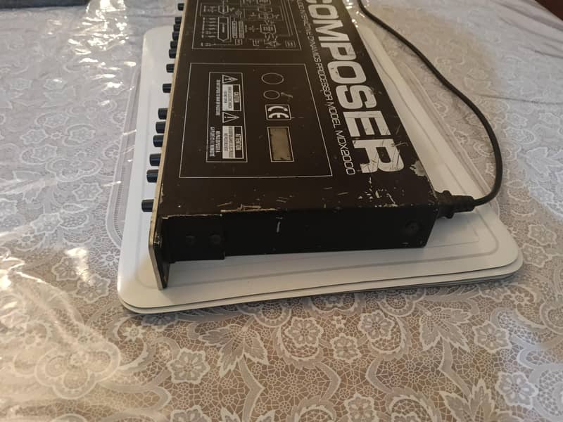 BEHRINGER 2 Channels Compressor 9