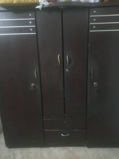 3 doors cupboard