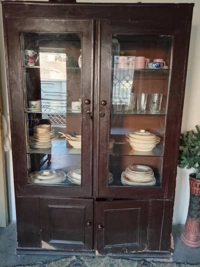 New showcase with Drawers