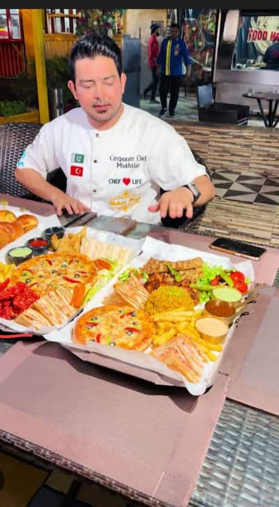 Required Fast Food Cheff Cook for a fast food restaurant cafe