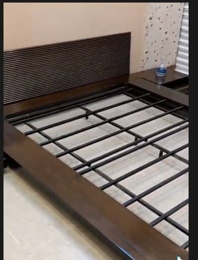 Low-Height Queen Size Bed wall Mounted Headboard