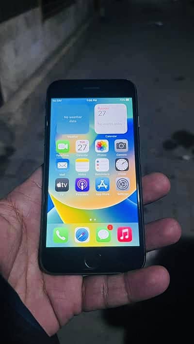 Apple iPhone 8 / waterpack/ sim glitch/ urgent sale