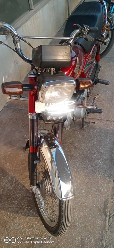 engine okay koi Kam Nahin hua ek hath i istemal hai condition bilkul