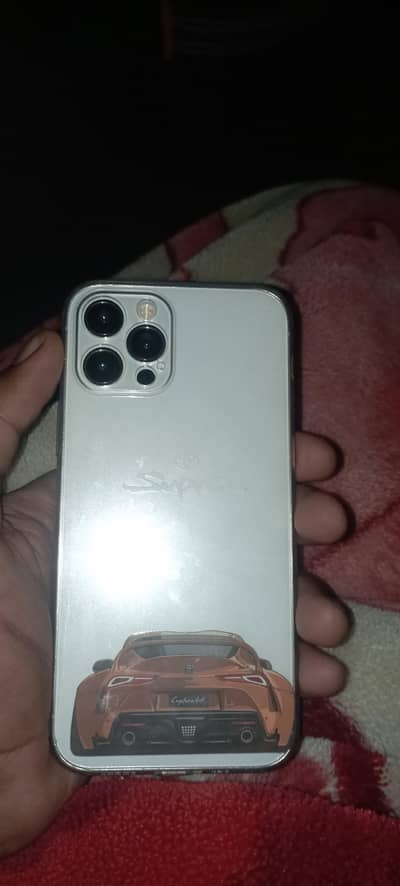 IPhone 12 pro 10/10 with box