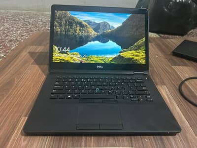 Dell 2-in-1 Touch Laptop – i7 | 8GB RAM | Windows 10 Pro