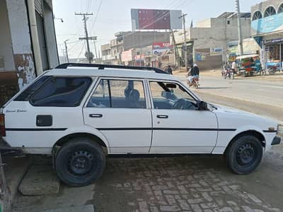 estate car station wagon