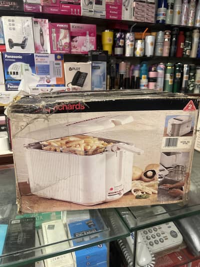 MORPHY RICHARDS DEEP FRYER UK