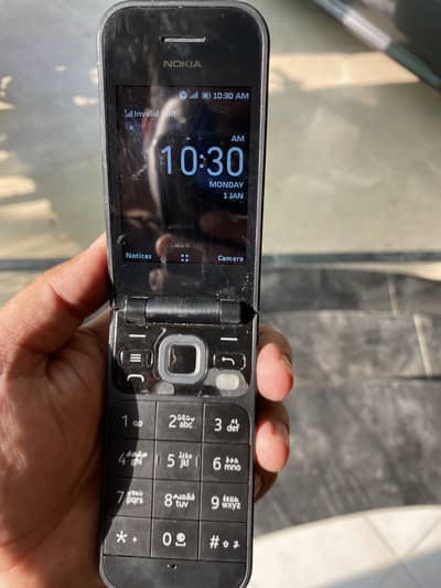 NOKIA 2720 flip