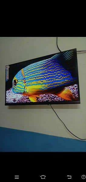 samsung wifi andriod  led 32" inch 4k result neat conditions